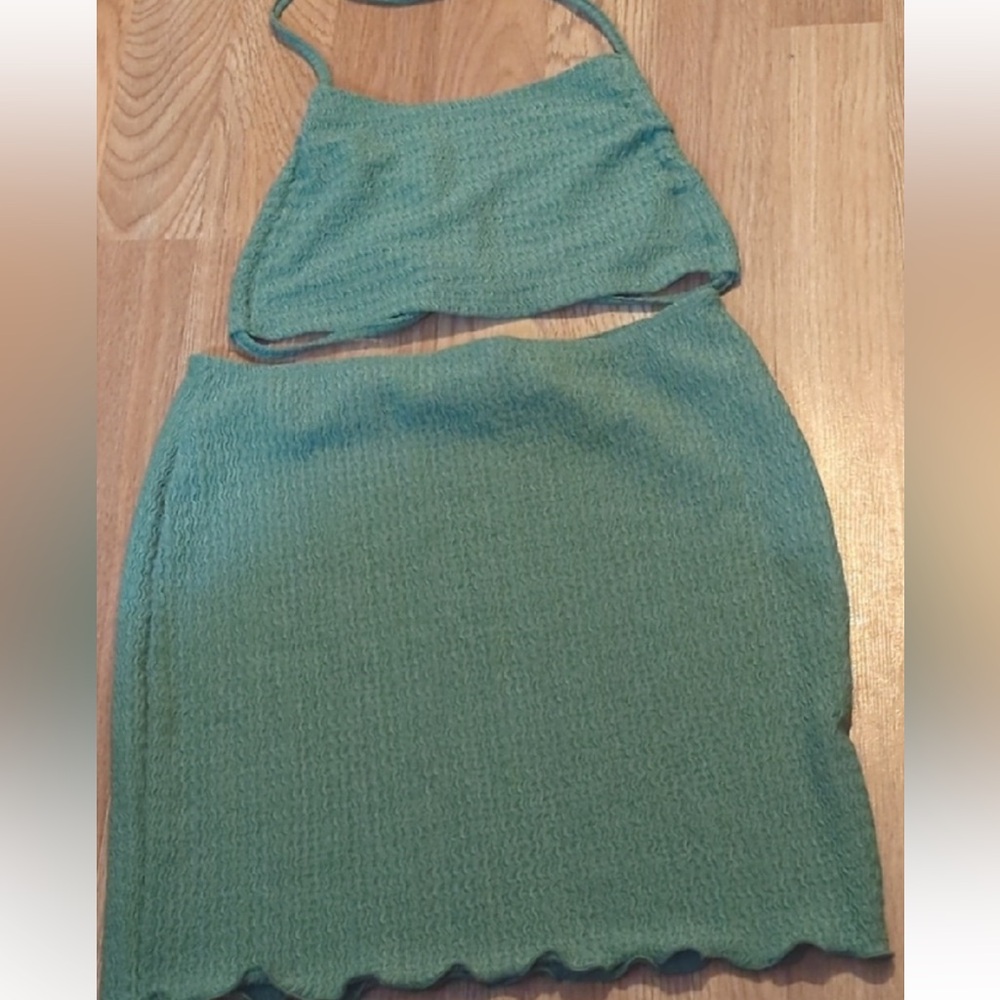 ✨ SHEIN Green Open Back Cropped Halter/Mini Skirt Set | Size Small ✨